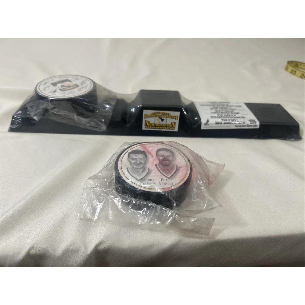 Pittsburgh Penguins Northeastern Champions 95-96 FotoPucks Burger King Stand